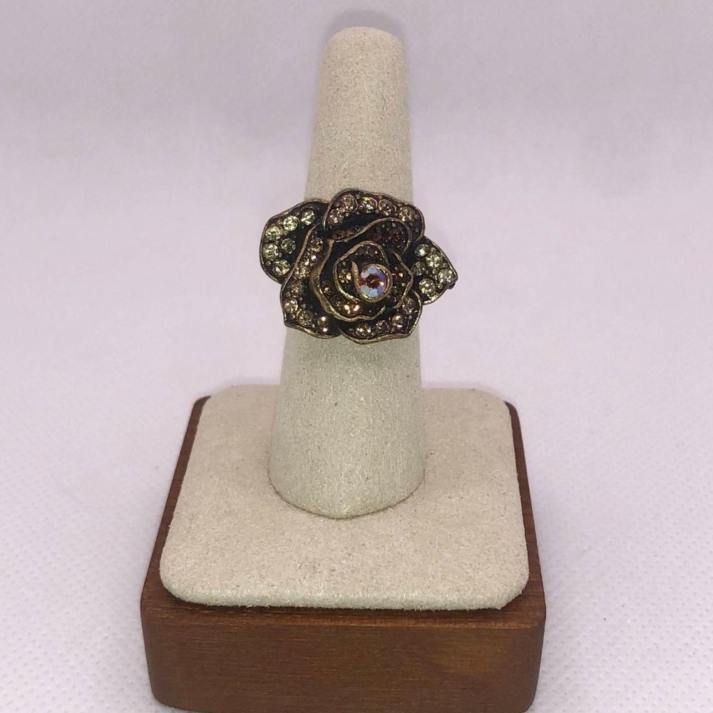 Costume Jewelry Rhinestone Gold Tone Flower Ring